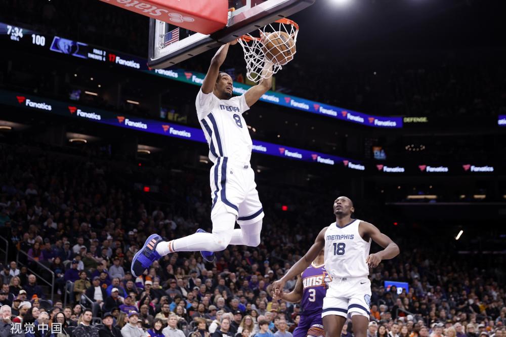 而球迷们热 而球迷们热